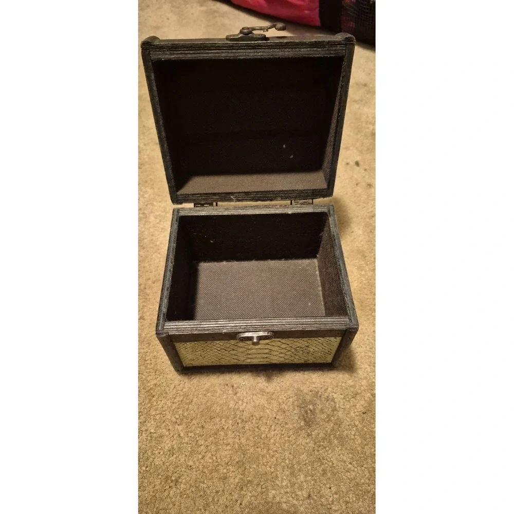 2 Vintage Wooden Trinket Boxes‎ Asian Style Chest Jewelry Box Lot